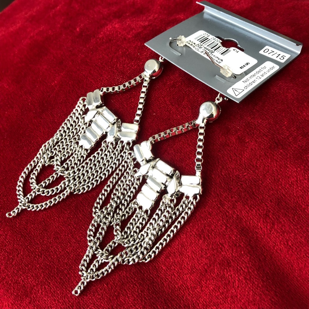 Express earrings - Picture 3 of 3